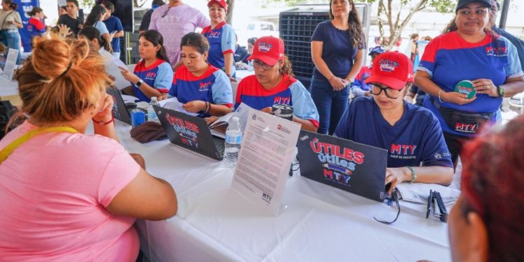 Útiles-escolares-gratis-Monterrey
