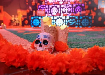 altar-de-muertos-de-monterrey-homenajea-identidad-regia