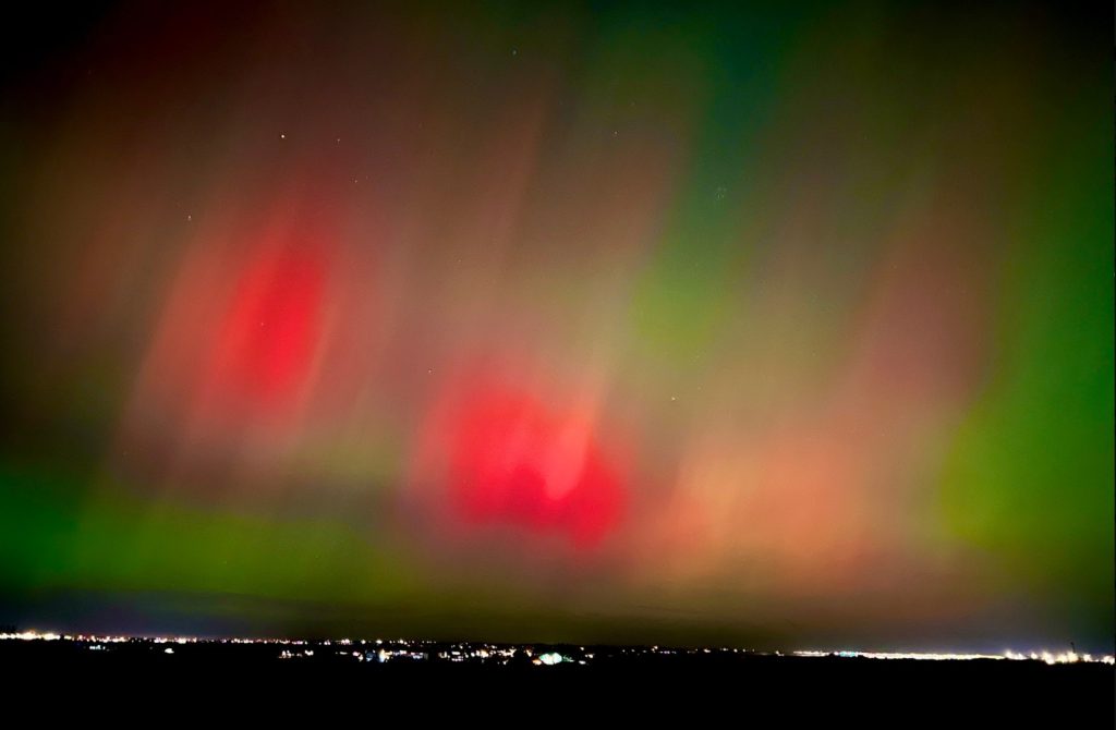 auroras-boreales-en-Nuevo-León-fenómeno-solar-García-actividad-solar-tormenta-geomagnética
