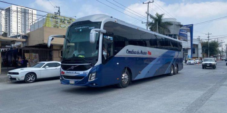 choque-en-Monterrey-revisión-técnica-rutas-urbanas-diez-heridos-centro-regio