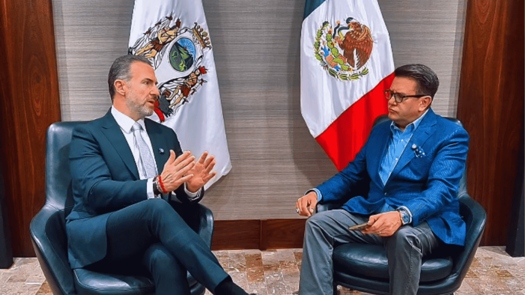 Salvador García Soto entrevista al alcalde de Monterrey, Adrián de la Garza - La Voz de NL